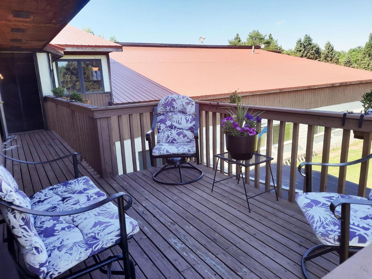 North Ironwood Acres - Black River Lodge מראה חיצוני תמונה