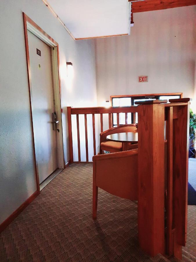 North Ironwood Acres - Black River Lodge מראה חיצוני תמונה